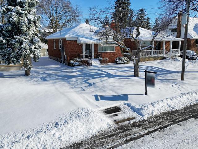 8 Boem Ave, House detached with 3 bedrooms, 1 bathrooms and 3 parking in Toronto ON | Image 19