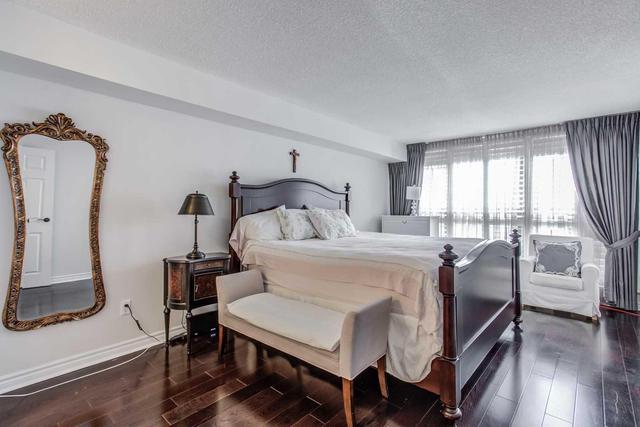 208 - 33 Elmhurst Ave, Condo with 2 bedrooms, 2 bathrooms and 1 parking in Toronto ON | Image 13