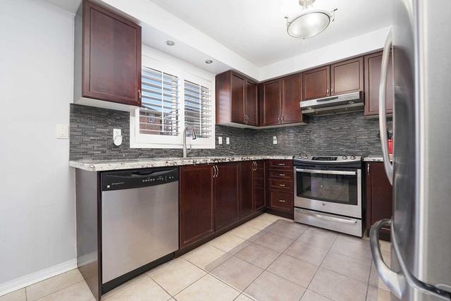 97 Hollingsworth Circ, House semidetached with 3 bedrooms, 4 bathrooms and 3 parking in Brampton ON | Image 6