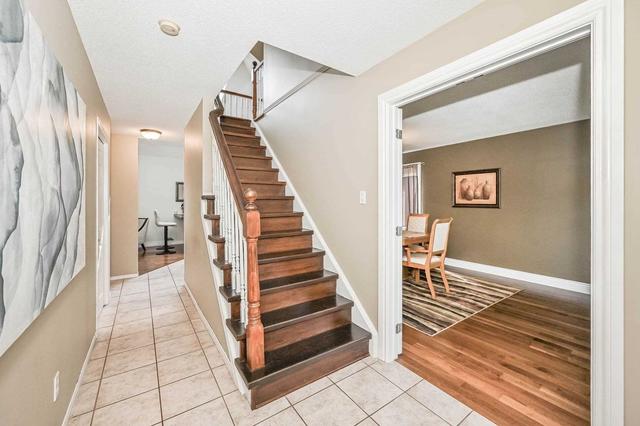95 Ptarmigan Dr, House detached with 3 bedrooms, 4 bathrooms and 4 parking in Guelph ON | Image 12
