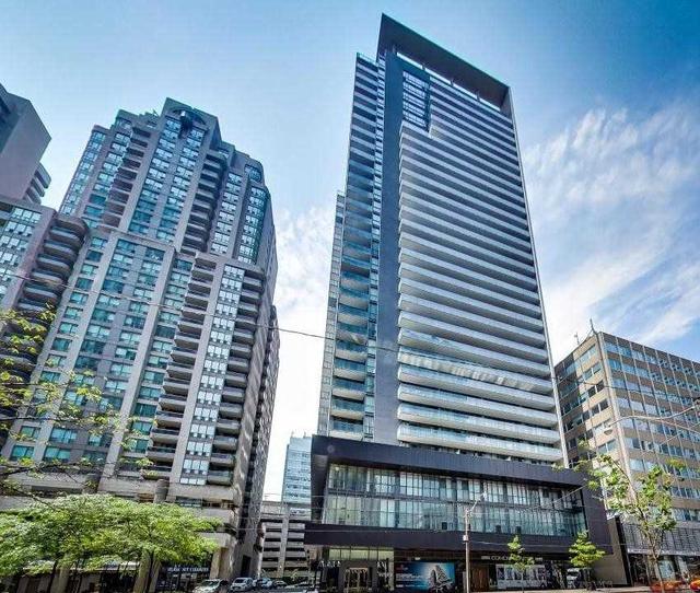 1009 - 770 Bay St, Condo with 1 bedrooms, 1 bathrooms and 0 parking in Toronto ON | Card Image