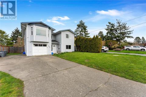 1560 Prairie St, House detached with 7 bedrooms, 3 bathrooms and 3 parking in Saanich BC | Card Image