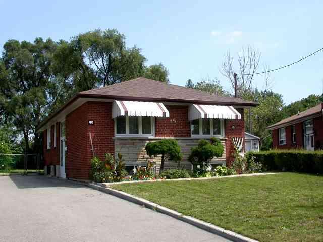 45 Carslake Cres, House detached with 3 bedrooms, 2 bathrooms and 8 parking in Toronto ON | Image 1