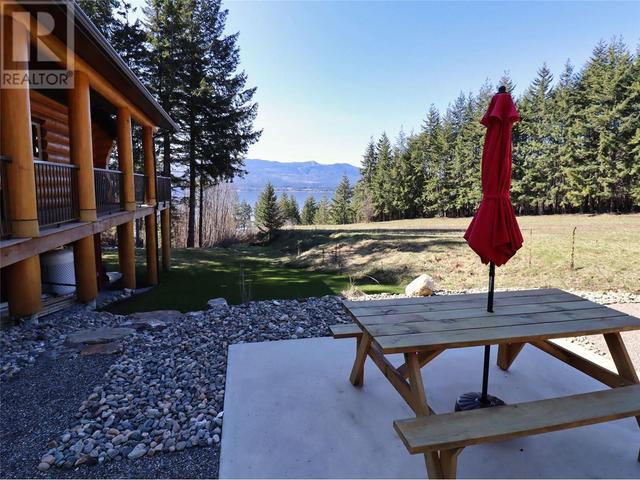 2589 Airstrip Road, House detached with 3 bedrooms, 3 bathrooms and 2 parking in Columbia Shuswap F BC | Image 56