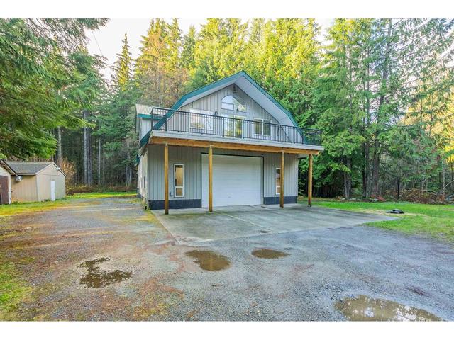 13279 Sabo Street, House detached with 2 bedrooms, 2 bathrooms and 40 parking in Mission BC | Image 2