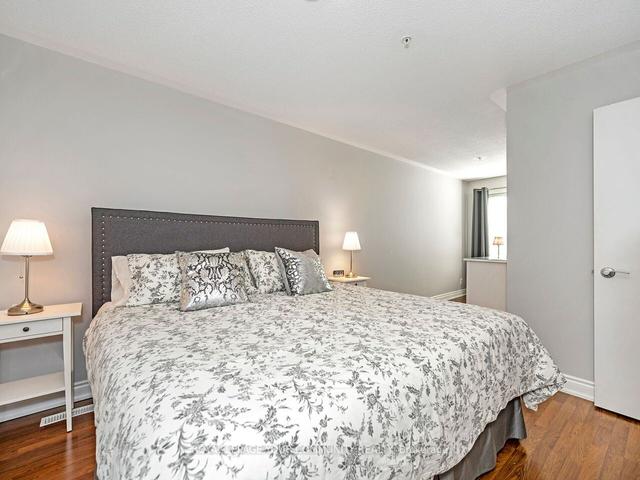 119 - 25 Richgrove Dr, Townhouse with 2 bedrooms, 2 bathrooms and 1 parking in Toronto ON | Image 8
