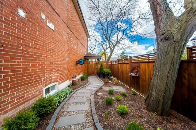 601 Lauder Ave, House detached with 3 bedrooms, 2 bathrooms and 2 parking in Toronto ON | Image 28