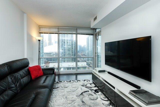 2307 - 15 Fort York Blvd, Condo with 1 bedrooms, 1 bathrooms and 1 parking in Toronto ON | Image 4