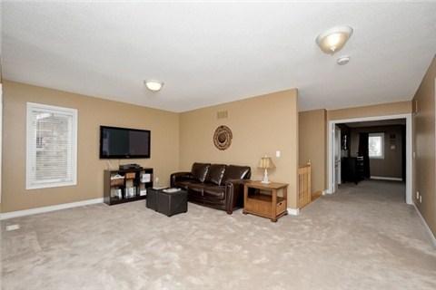 1012 Coyston Dr, House detached with 4 bedrooms, 3 bathrooms and 2 parking in Oshawa ON | Image 10