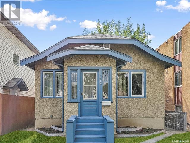 1013 C Ave N, House detached with 4 bedrooms, 2 bathrooms and null parking in Saskatoon SK | Card Image