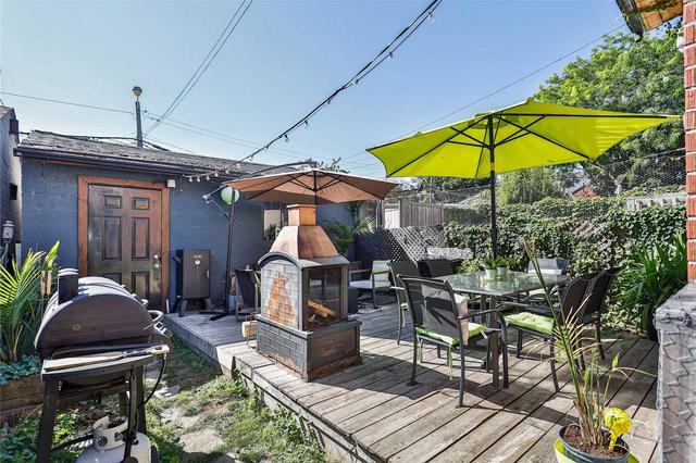 174 Lisgar St, House semidetached with 4 bedrooms, 3 bathrooms and 2 parking in Toronto ON | Image 24