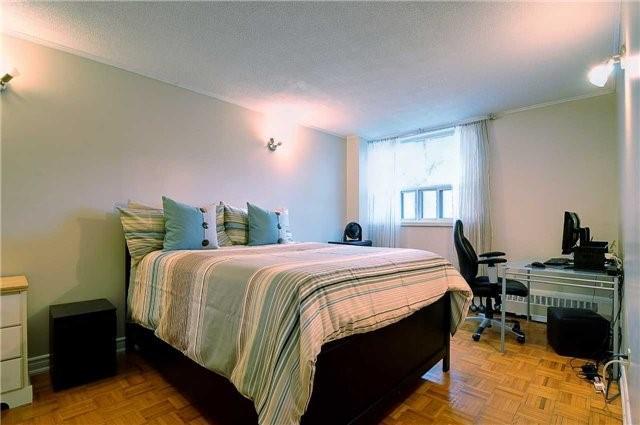 210 - 10 Sunrise Ave, Condo with 4 bedrooms, 2 bathrooms and 1 parking in Toronto ON | Image 11