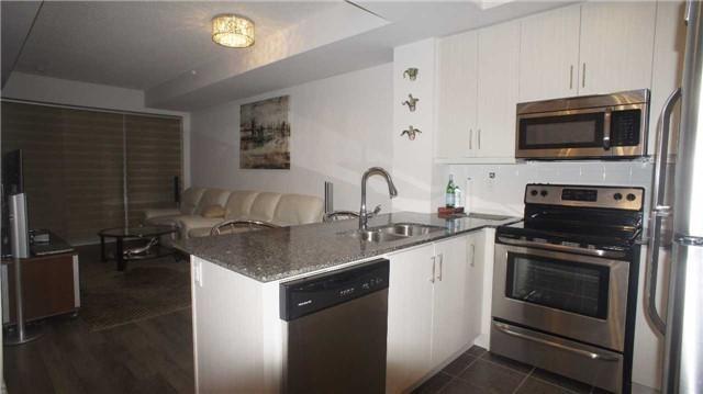 917 - 15 James Finlay Way, Condo with 1 bedrooms, 1 bathrooms and 1 parking in Toronto ON | Image 3