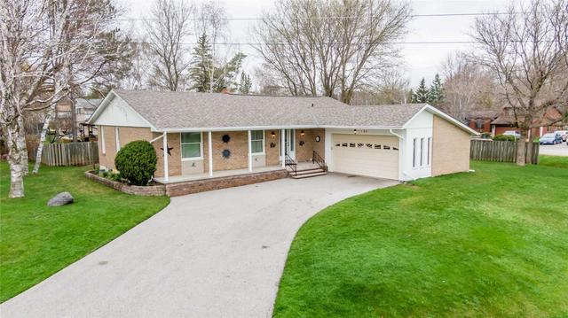 1124 Parkway Dr, House detached with 3 bedrooms, 2 bathrooms and 8 parking in Innisfil ON | Image 1