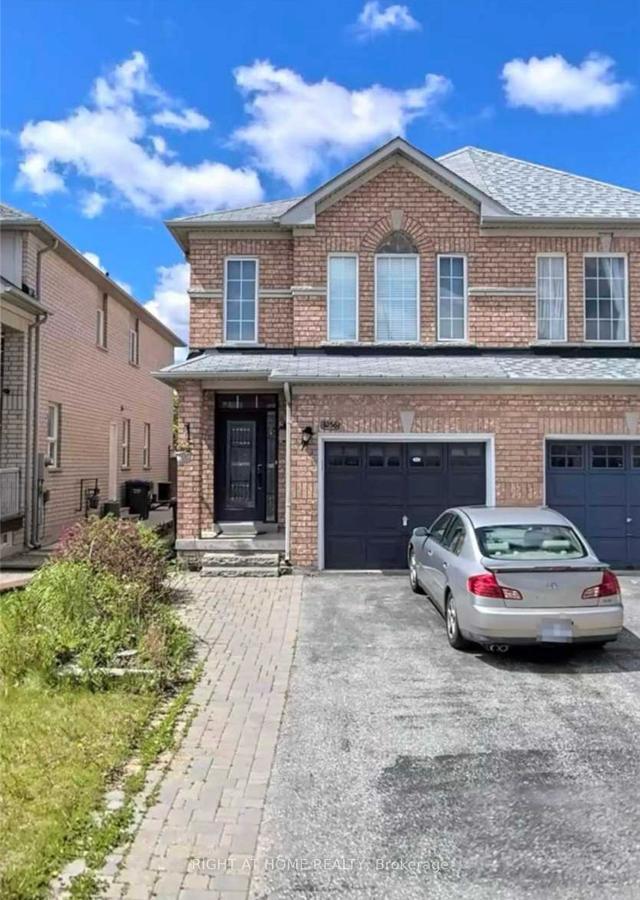 3256 Equestrian Cres, House semidetached with 2 bedrooms, 1 bathrooms and 1 parking in Mississauga ON | Image 1
