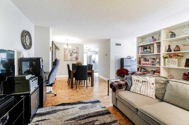 1110 - 3695 Kaneff Cres, Condo with 1 bedrooms, 1 bathrooms and 1 parking in Mississauga ON | Image 3