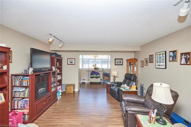208 - 276 Oakdale Avenue, House attached with 2 bedrooms, 1 bathrooms and 1 parking in St. Catharines ON | Image 12
