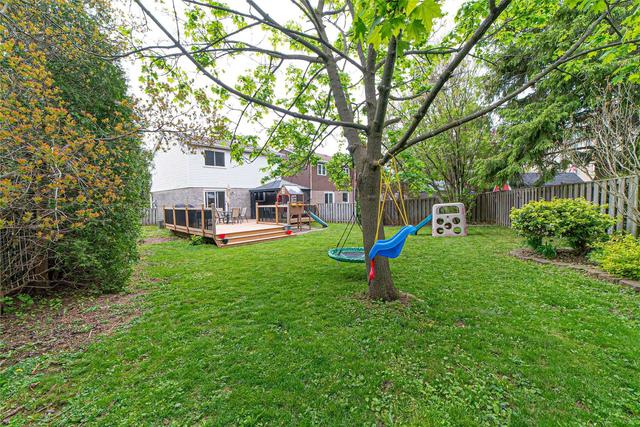 2413 Paula Crt, House detached with 3 bedrooms, 2 bathrooms and 4 parking in Burlington ON | Image 29