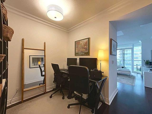 1606 - 15 Legion Rd, Condo with 2 bedrooms, 2 bathrooms and 1 parking in Toronto ON | Image 25
