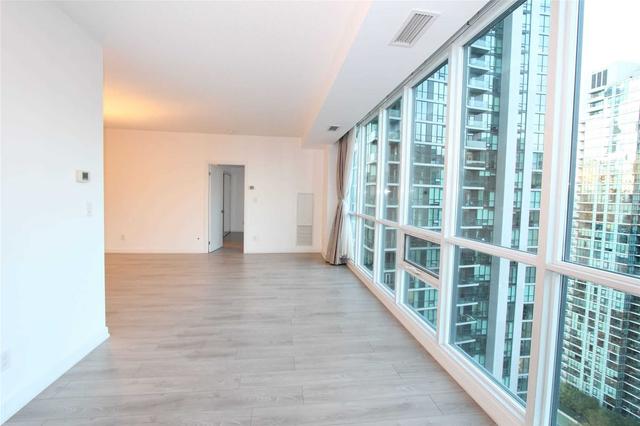 2808 - 33 Bay St, Condo with 2 bedrooms, 2 bathrooms and 1 parking in Toronto ON | Image 10