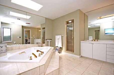 53 Gustav Cres, House detached with 4 bedrooms, 5 bathrooms and 6 parking in Toronto ON | Image 7