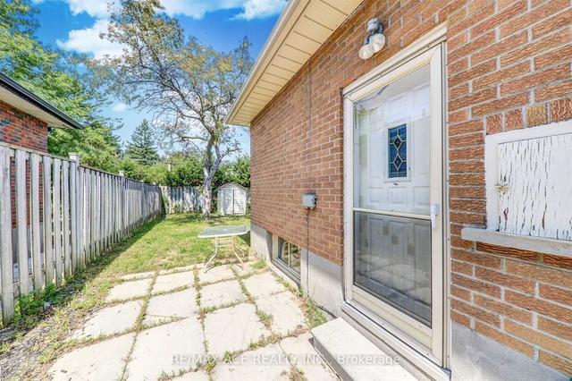 646 Gibb St, House detached with 3 bedrooms, 2 bathrooms and 3 parking in Oshawa ON | Image 25