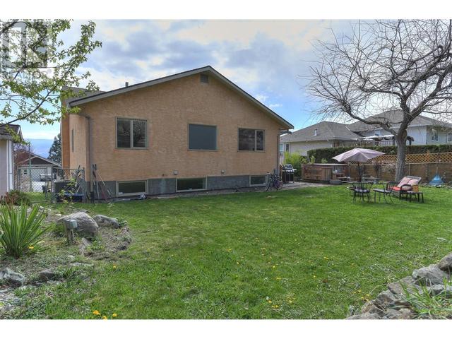 3350 Sundance Drive, House detached with 5 bedrooms, 3 bathrooms and 7 parking in West Kelowna BC | Image 27