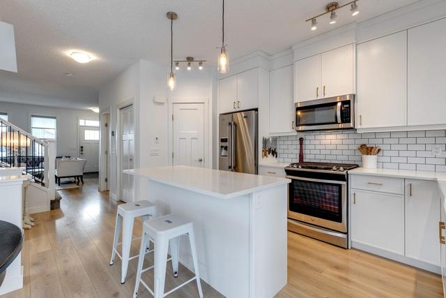 3944 202 Avenue Se, Home with 3 bedrooms, 2 bathrooms and 2 parking in Calgary AB | Image 7