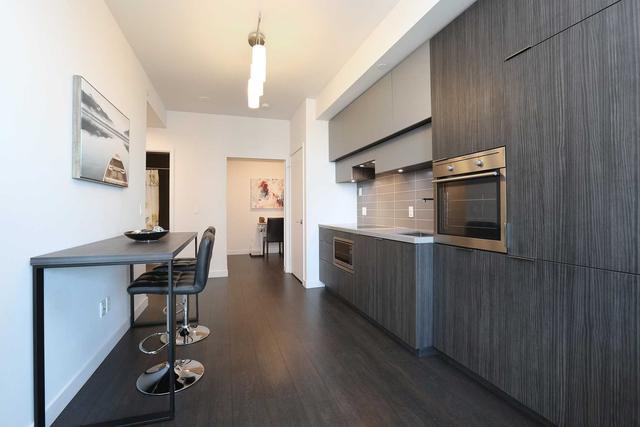 2701 - 8 Eglinton Ave E, Condo with 1 bedrooms, 2 bathrooms and 1 parking in Toronto ON | Image 4