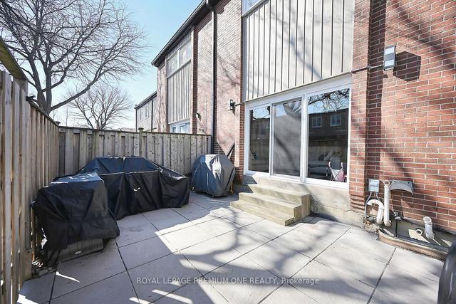73 - 400 Bloor St, Townhouse with 4 bedrooms, 2 bathrooms and 2 parking in Mississauga ON | Image 21