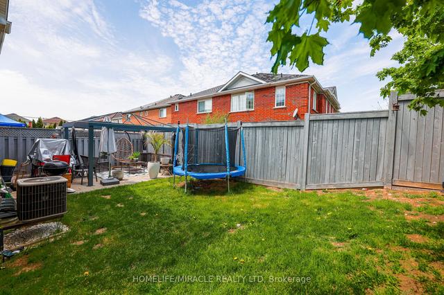 32 Rivermere Crt N, House semidetached with 4 bedrooms, 4 bathrooms and 4 parking in Brampton ON | Image 22