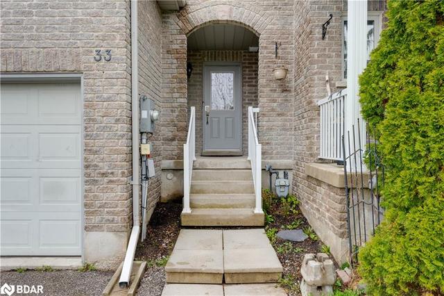 33 Arch Brown Court, House attached with 3 bedrooms, 2 bathrooms and 3 parking in Barrie ON | Image 34