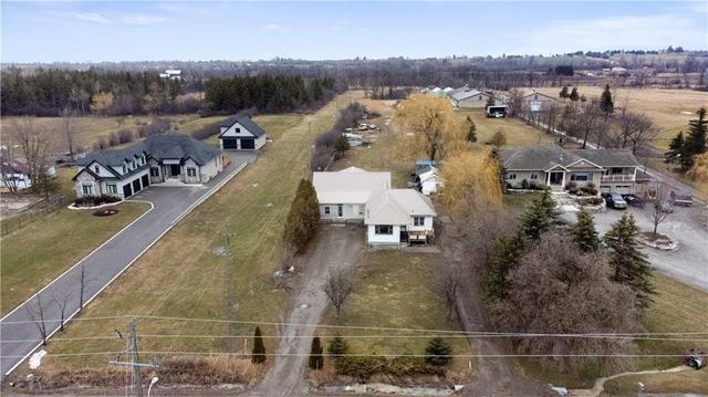 267 Green Mountain Road E, House detached with 7 bedrooms, 2 bathrooms and 20 parking in Hamilton ON | Image 3