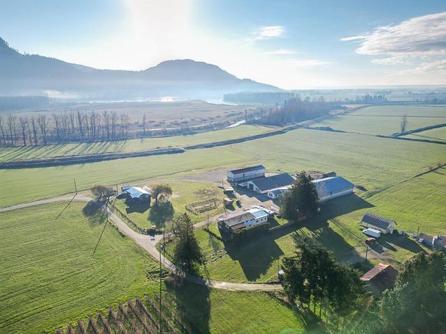 38201 Jones Road, House detached with 6 bedrooms, 2 bathrooms and null parking in Fraser Valley G BC | Image 33