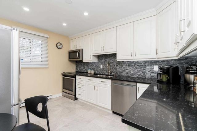 71 Huntingwood Cres, House detached with 3 bedrooms, 1 bathrooms and 2 parking in Brampton ON | Image 40