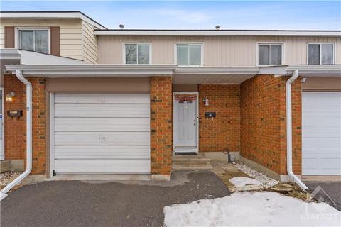 31 - 2669 Southvale Crescent, Townhouse with 3 bedrooms, 3 bathrooms and 2 parking in Ottawa ON | Card Image