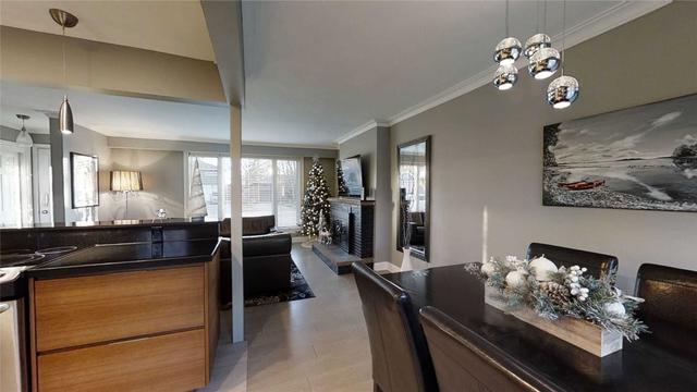 397 Glad Park Ave, House detached with 2 bedrooms, 2 bathrooms and 5 parking in Whitchurch Stouffville ON | Image 4