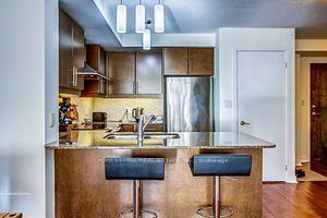 1210 - 18 Harbour St, Condo with 2 bedrooms, 2 bathrooms and 1 parking in Toronto ON | Image 8