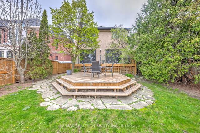 501 Fairlawn Ave, House detached with 4 bedrooms, 4 bathrooms and 4 parking in Toronto ON | Image 22