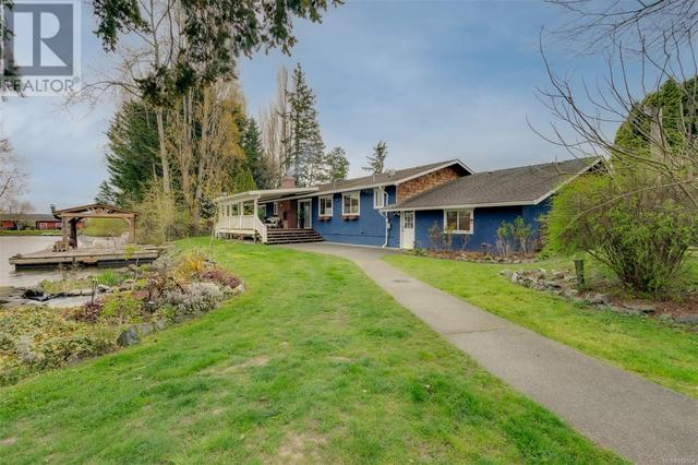 1548 Munro Rd, House detached with 5 bedrooms, 5 bathrooms and 8 parking in North Saanich BC | Image 4