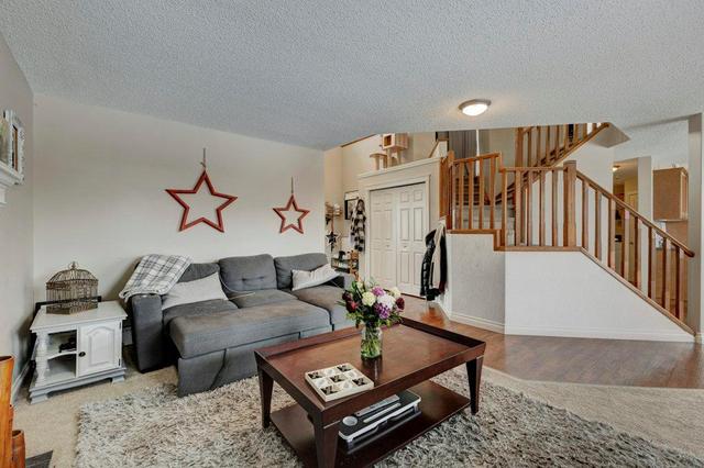 708 Hamptons Bay Se, House detached with 3 bedrooms, 2 bathrooms and 2 parking in Calgary AB | Image 8