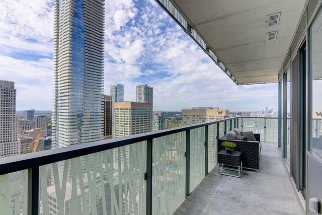 4009 - 50 Charles St E, Condo with 2 bedrooms, 1 bathrooms and 0 parking in Toronto ON | Image 17