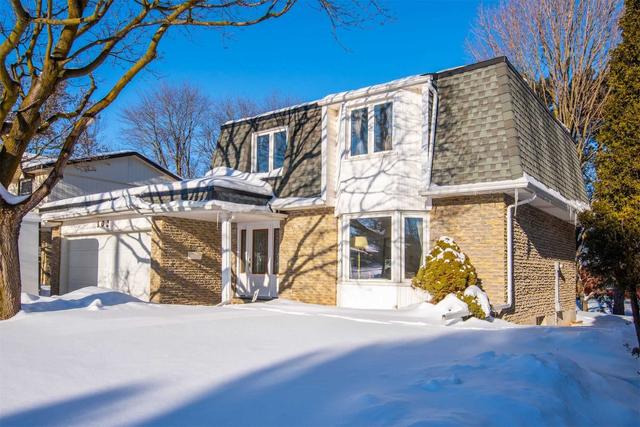 102 Amos Ave, House detached with 3 bedrooms, 3 bathrooms and 6 parking in Waterloo ON | Image 1