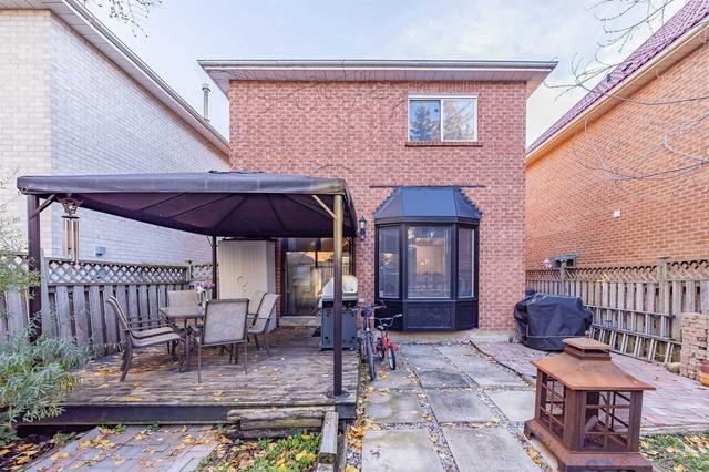 39 Hood Cres, House detached with 3 bedrooms, 3 bathrooms and 4 parking in Brampton ON | Image 19