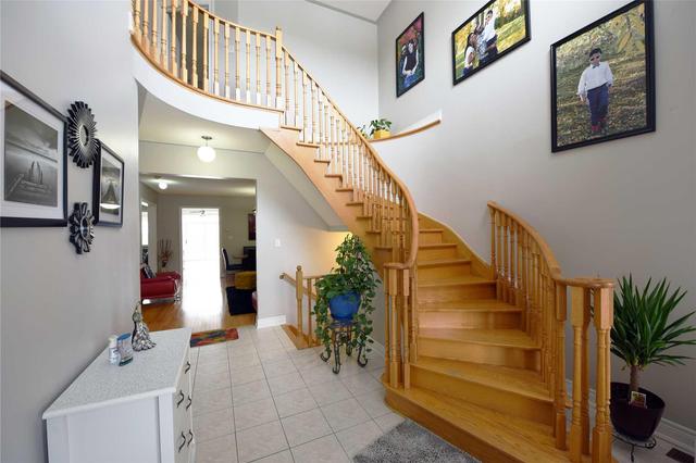 10 Armani Lane, House detached with 4 bedrooms, 5 bathrooms and 4 parking in Brampton ON | Image 3
