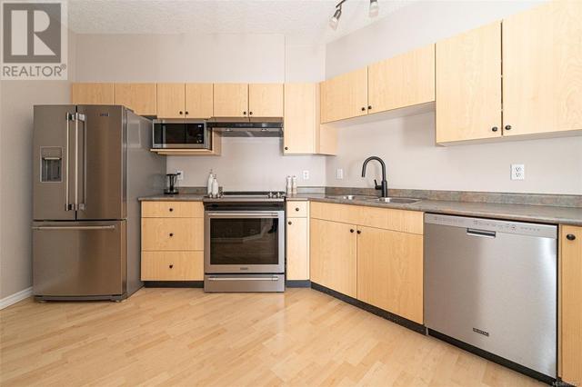 308 - 893 Hockley Ave, Condo with 2 bedrooms, 2 bathrooms and 1 parking in Langford BC | Image 3