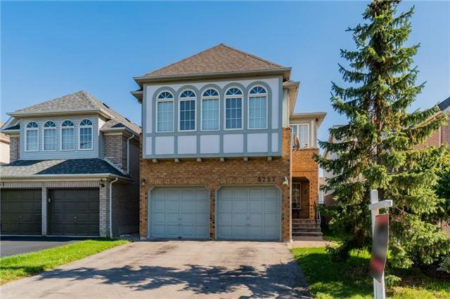 5227 Ruperts Gate Dr, House detached with 4 bedrooms, 4 bathrooms and 4 parking in Mississauga ON | Image 1