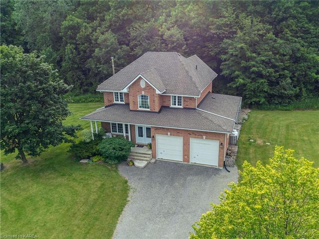 3932 Middle Woodland Drive, House detached with 4 bedrooms, 2 bathrooms and 14 parking in South Frontenac ON | Image 45