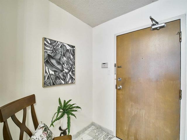 1703 - 1001 Bay St, Condo with 2 bedrooms, 2 bathrooms and 1 parking in Toronto ON | Image 18