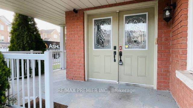 46 Culture Cres, House attached with 4 bedrooms, 3 bathrooms and 3 parking in Brampton ON | Image 15